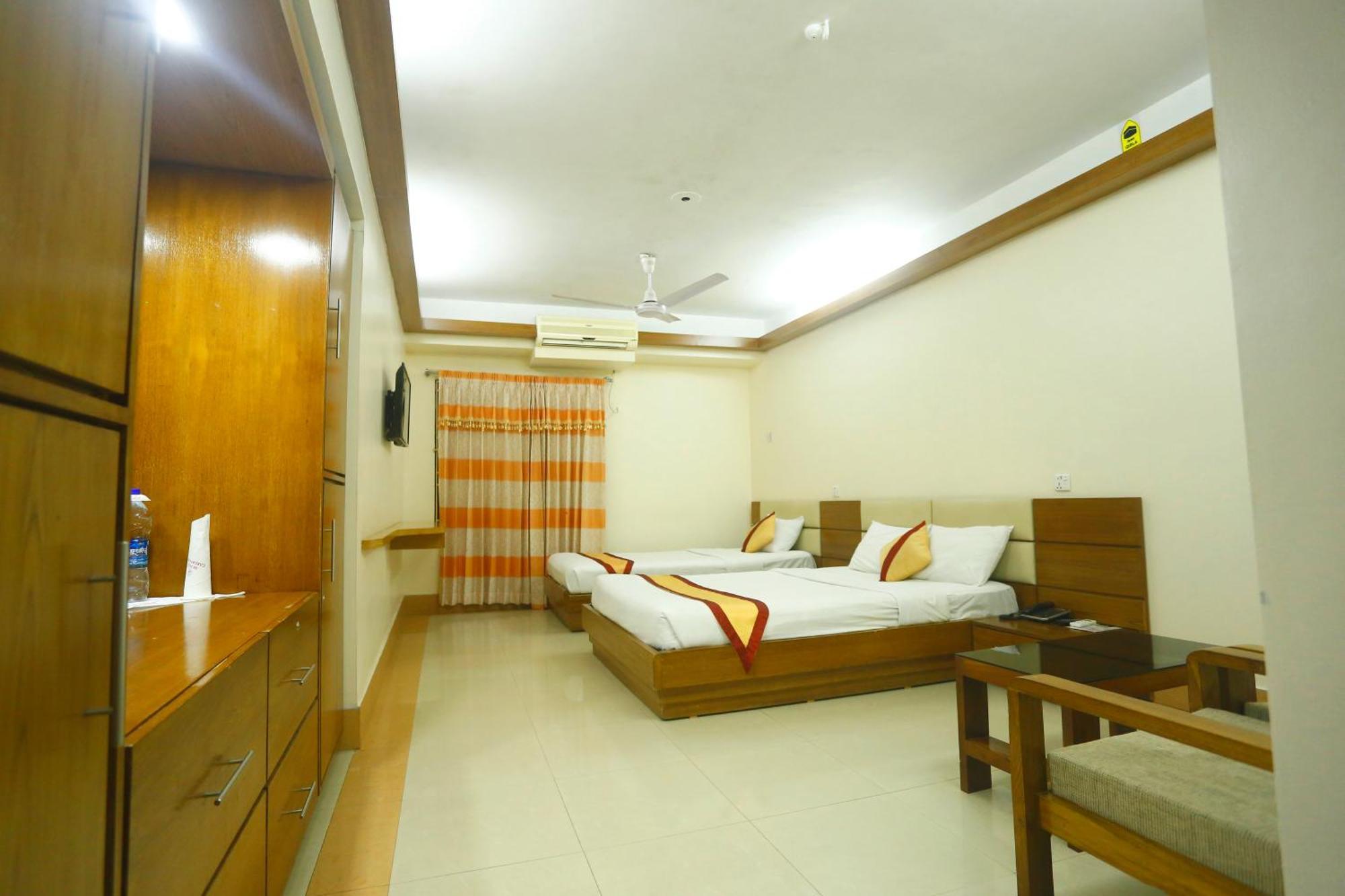 סילט Hotel Garden Inn מראה חיצוני תמונה