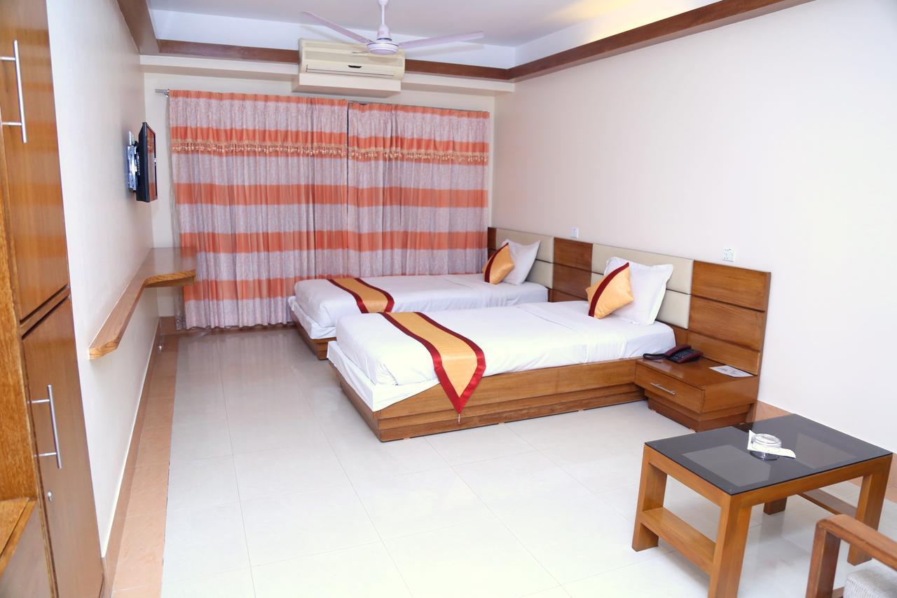 סילט Hotel Garden Inn מראה חיצוני תמונה