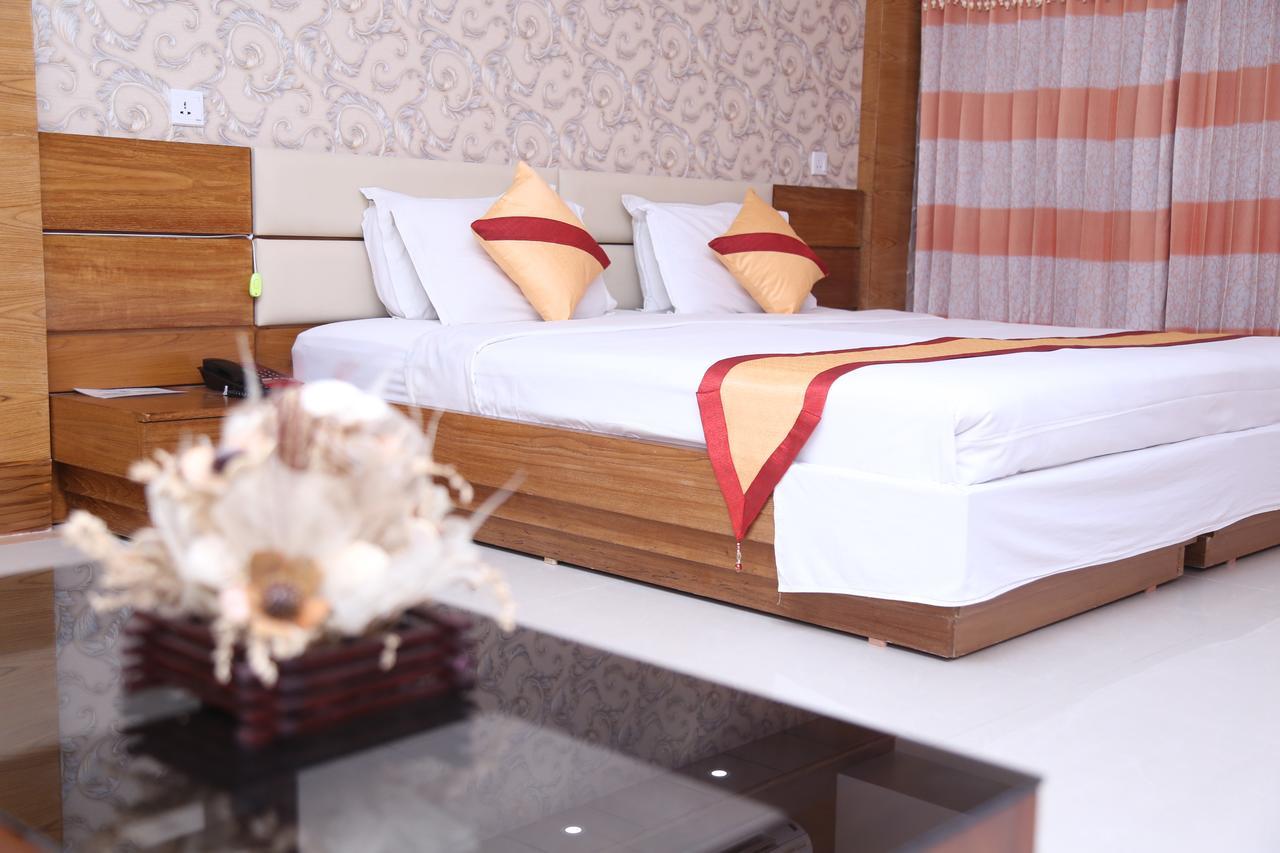סילט Hotel Garden Inn מראה חיצוני תמונה