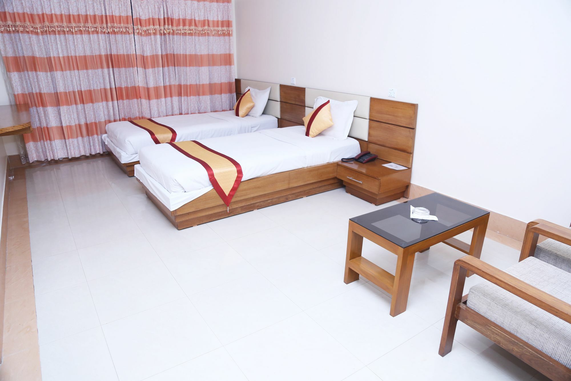 סילט Hotel Garden Inn מראה חיצוני תמונה