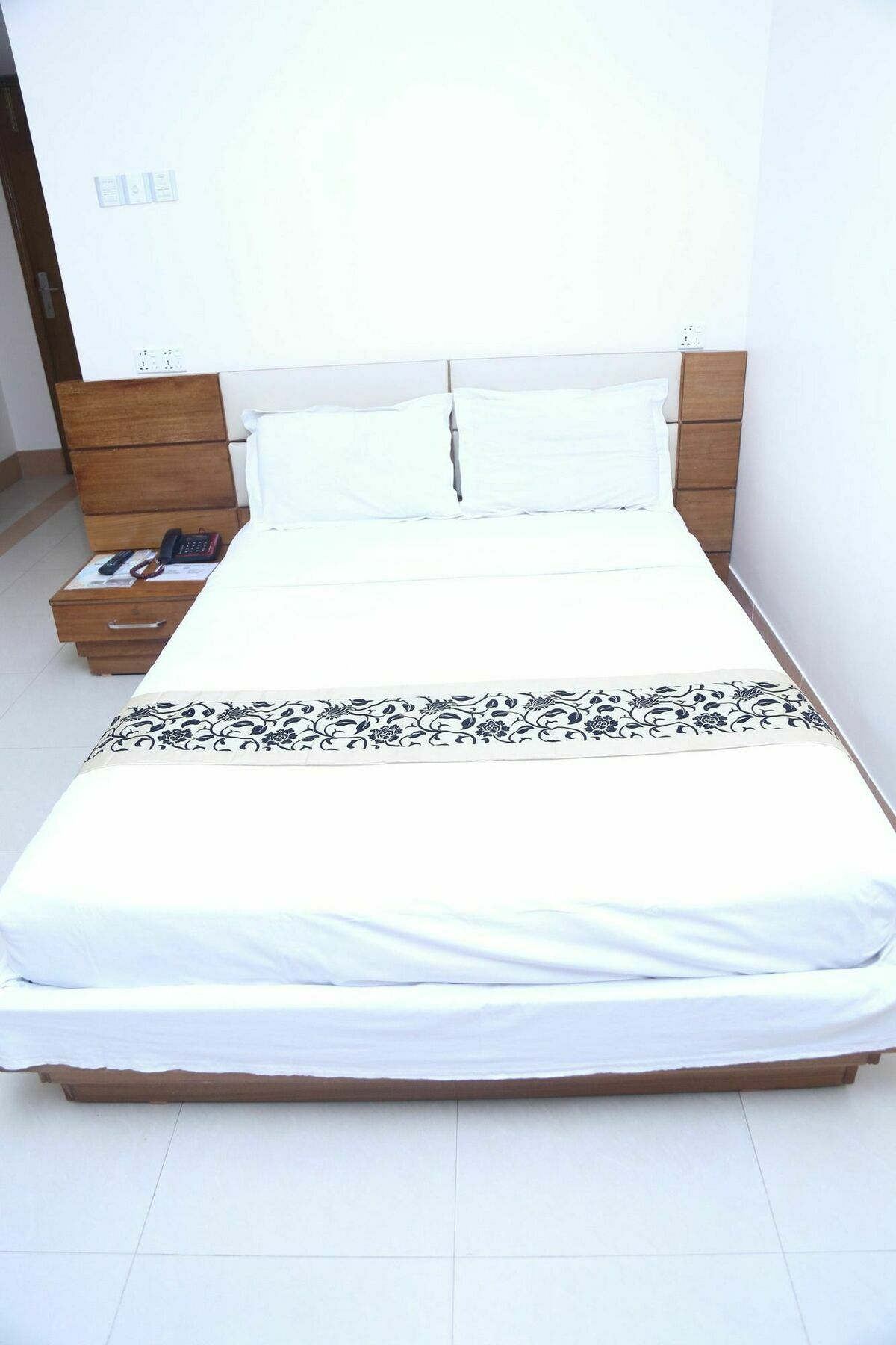 סילט Hotel Garden Inn מראה חיצוני תמונה