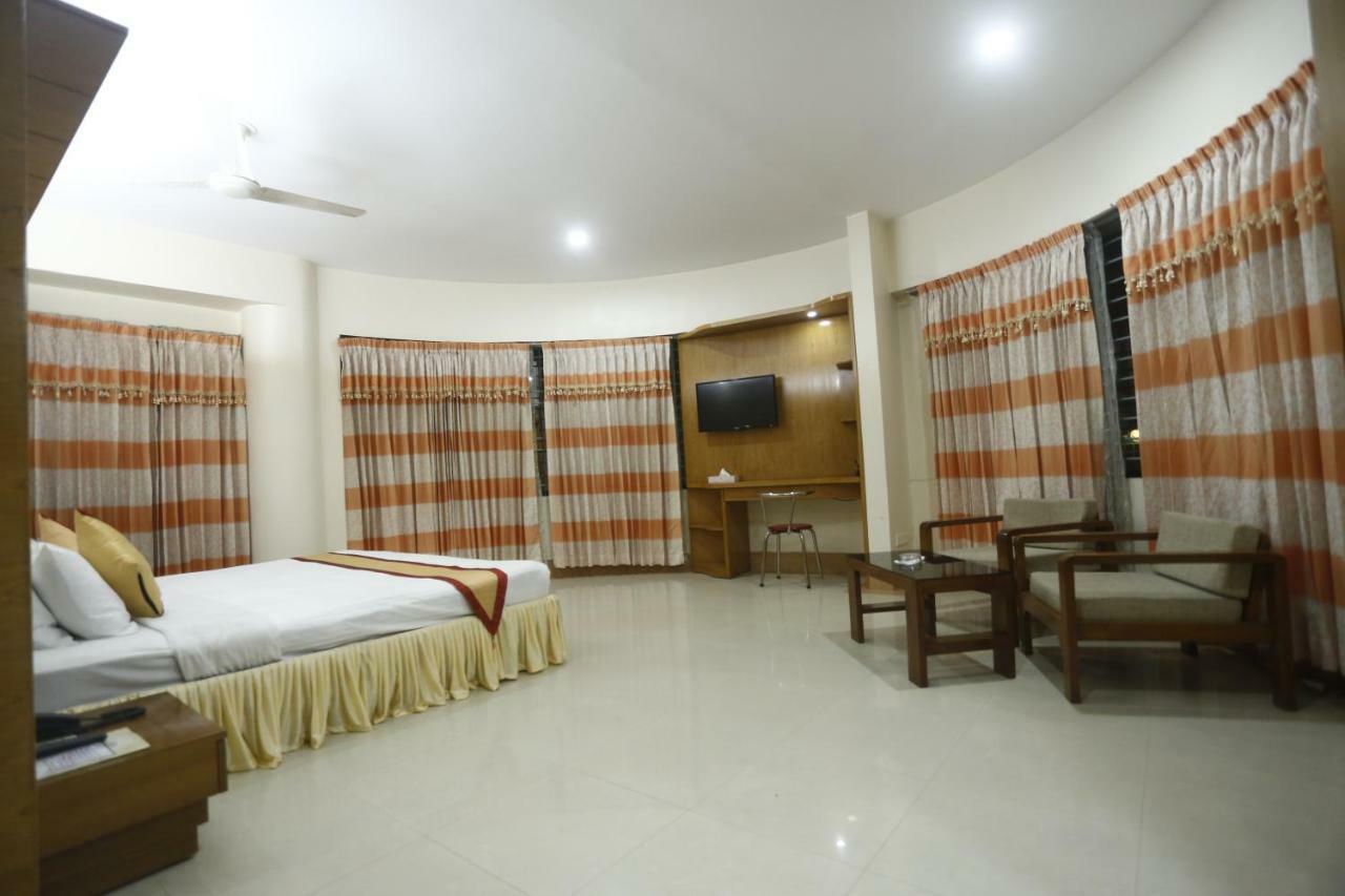 סילט Hotel Garden Inn מראה חיצוני תמונה